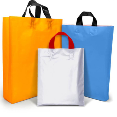 PVC Plastik Hediye Çantaları% 100 Bakire Malzeme Logo Baskı Yumuşak Döngü Çanta